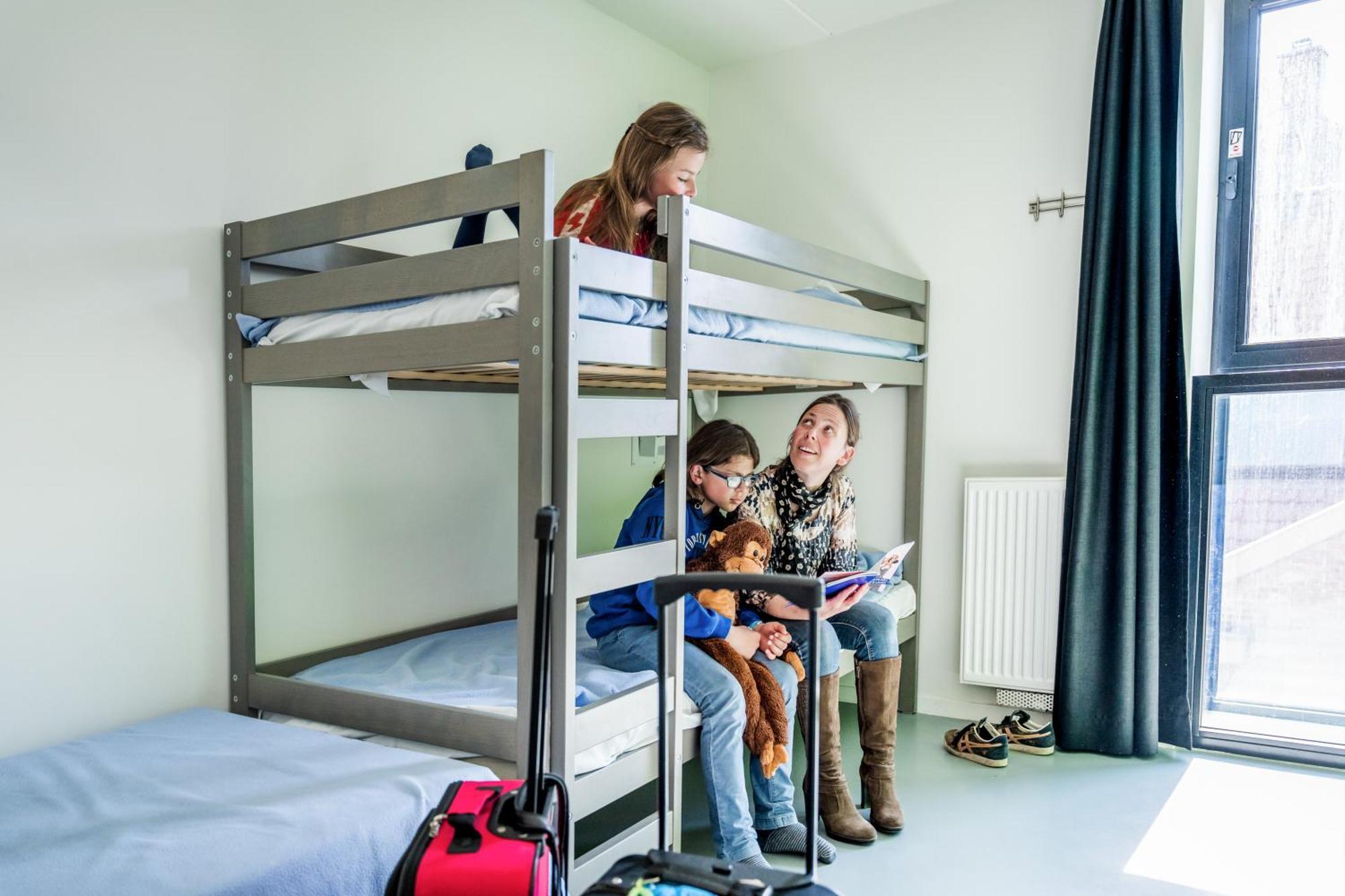 De Ploate Hostel Остенде Экстерьер фото